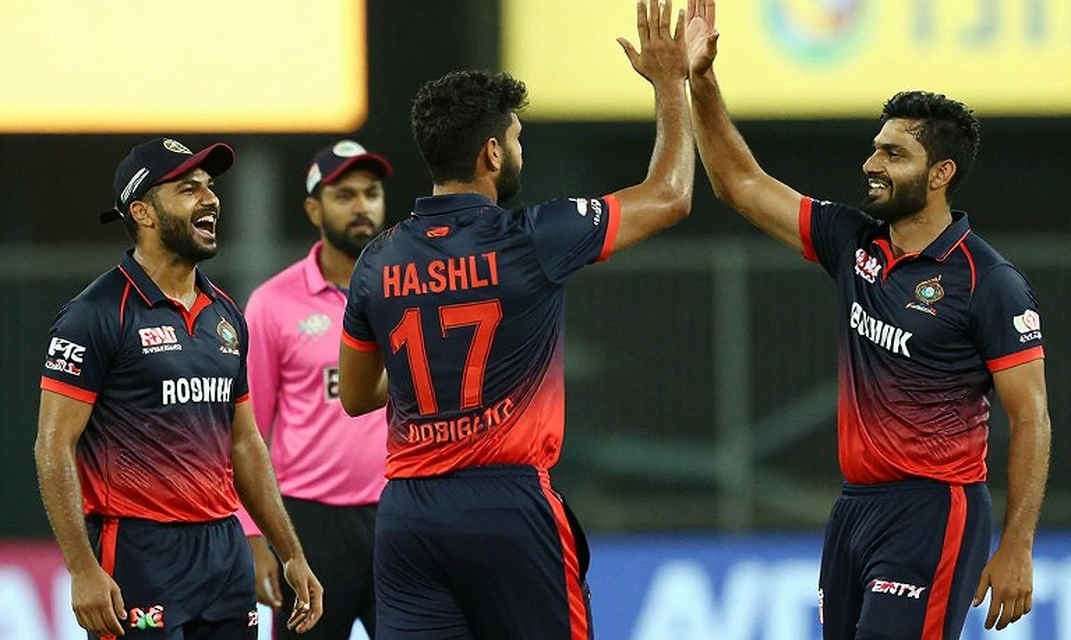 ১৯৯২ বিশ্বকাপের আগের রাতে ২৫ জন ব্যাটসম্যান: যে তালিকা ট্রফি আগে থেকে বলে দিতে পারেনি