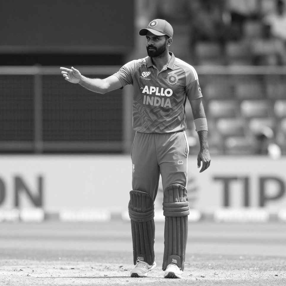 নিলামের শীতে আশিয়ার ক্রিকেট: যে দাম স্কোরবোর্ড কখনো লেখে না