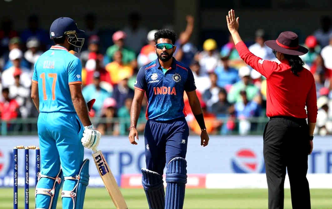 ক্রিপ্টো ক্লাবহাউস: ক্রিকেটের ব্লকচেইন অর্থ আর যে খতিয়ান কখনো মেলানো হয় না