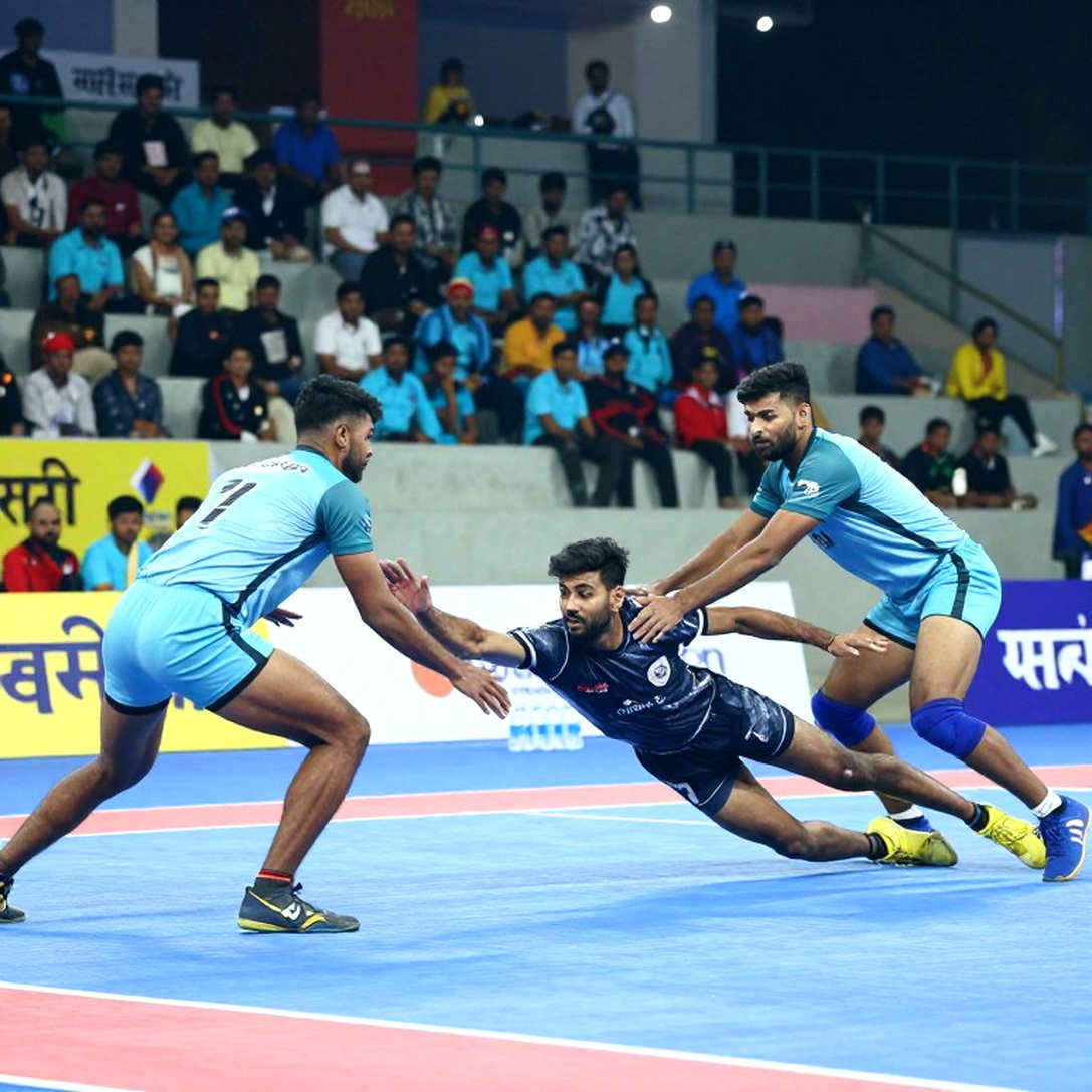 ৩৭–৩৪-এর গ্রিড: যে ফাইনাল এখনো খেলা হয়নি, তবু তার নকশা পড়া যায় ৩৭–৩৪-এর গ্রিড: যে ফাইনাল এখনো খেলা হয়নি, তবু তার নকশা পড়া যায়