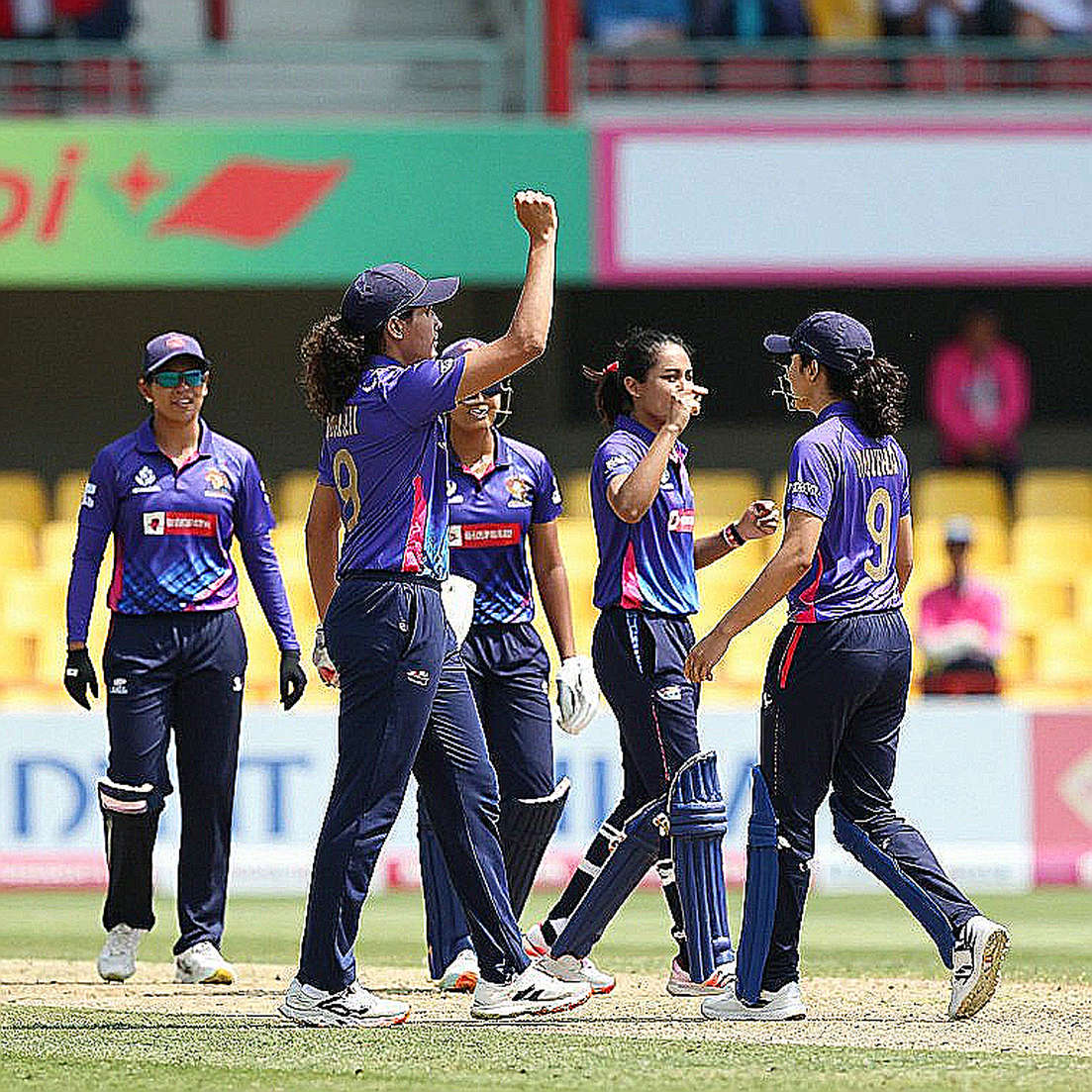 একান্নটি সার্টিফিকেট, বিশটি চেয়ার: শ্রীলঙ্কার আম্পায়ার পাইপলাইনের হিসাব একান্নটি সার্টিফিকেট, বিশটি চেয়ার: শ্রীলঙ্কার আম্পায়ার পাইপলাইনের হিসাব