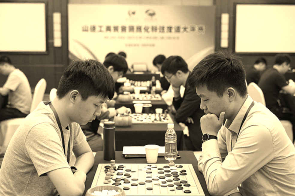 ChessMom ফিরে এল: বোর্ডের ভেতরে-বাইরে মা-দের পাশে, নাকি কেআইডির ৯...a5-এর বিপণন?